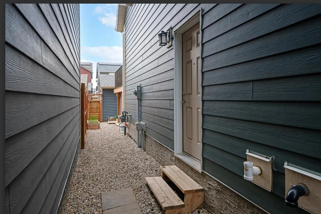 374 Magnolia Square SE