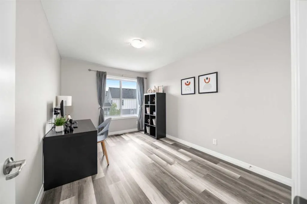374 Magnolia Square SE
