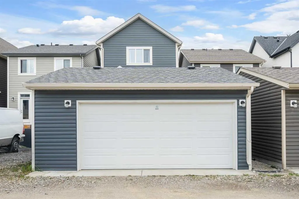 374 Magnolia Square SE
