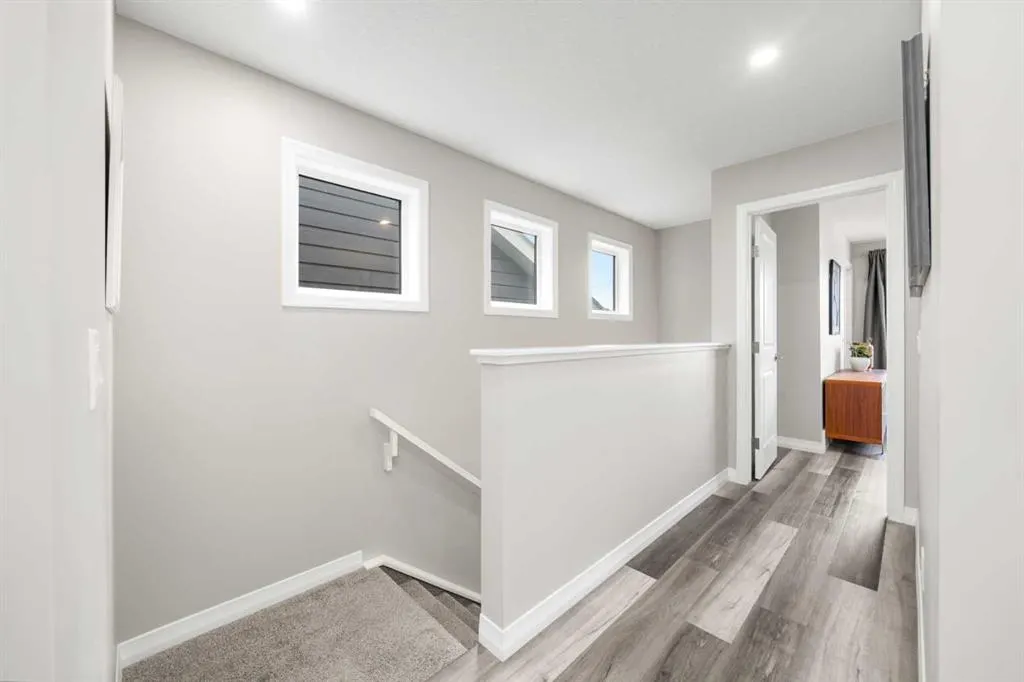 374 Magnolia Square SE