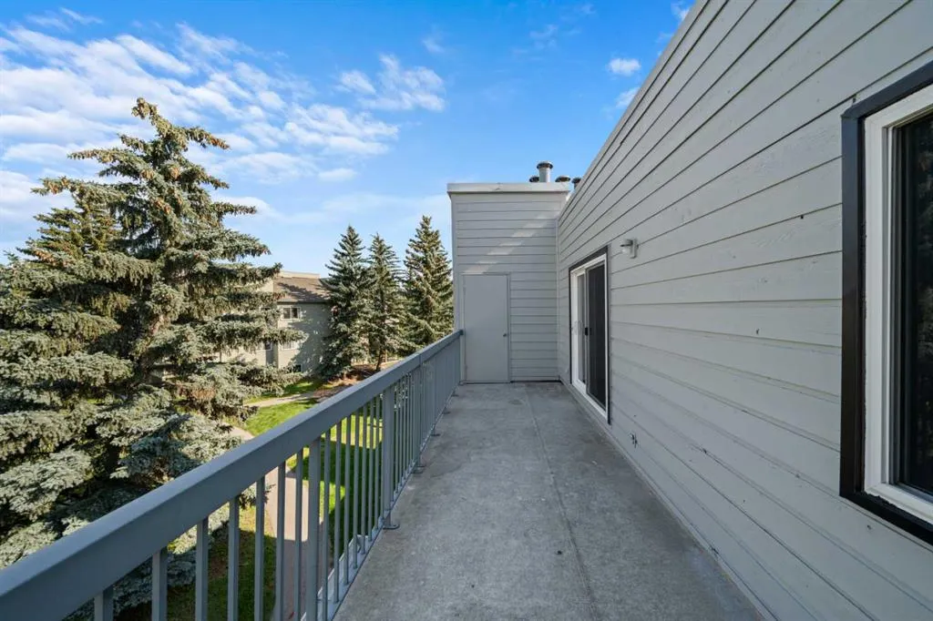 70 Glamis Drive SW, #2465