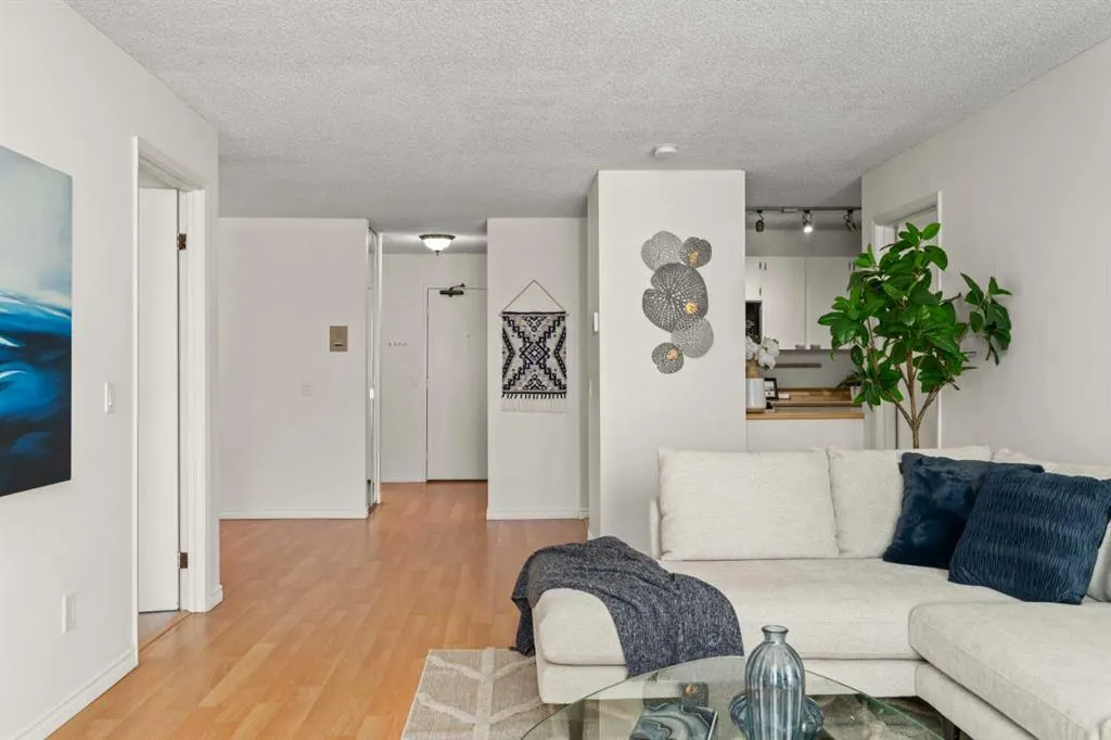 70 Glamis Drive SW, #2465