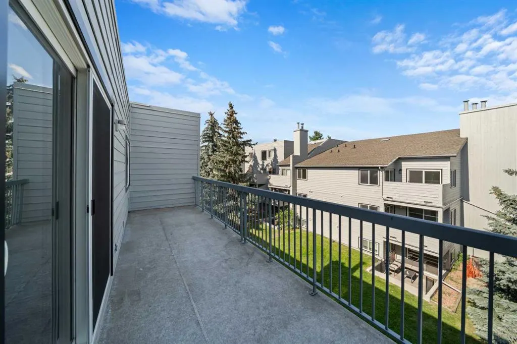 70 Glamis Drive SW, #2465