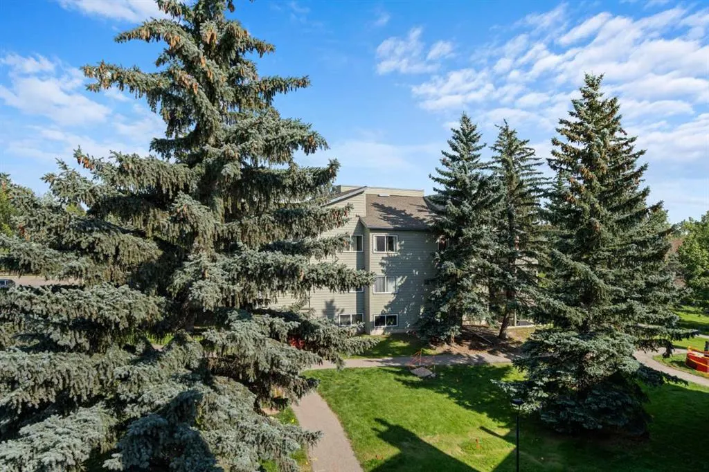 70 Glamis Drive SW, #2465