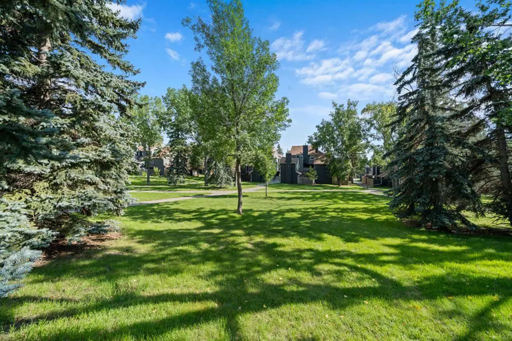 70 Glamis Drive SW, #2465