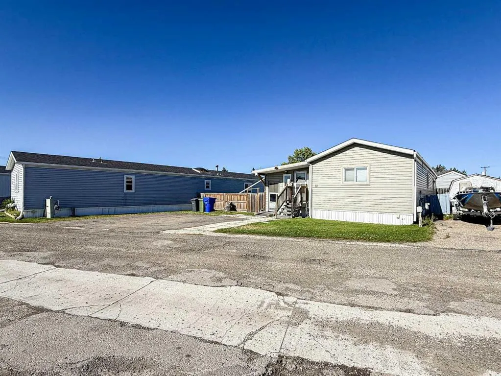 5800 46 Street, #13