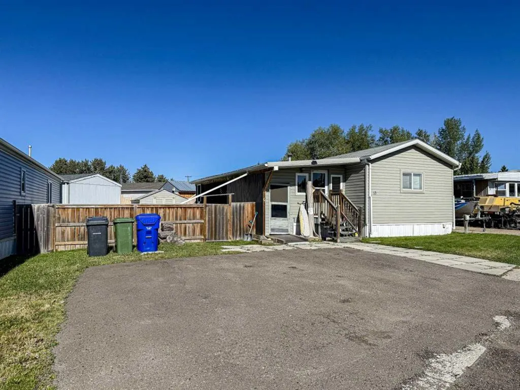 5800 46 Street, #13
