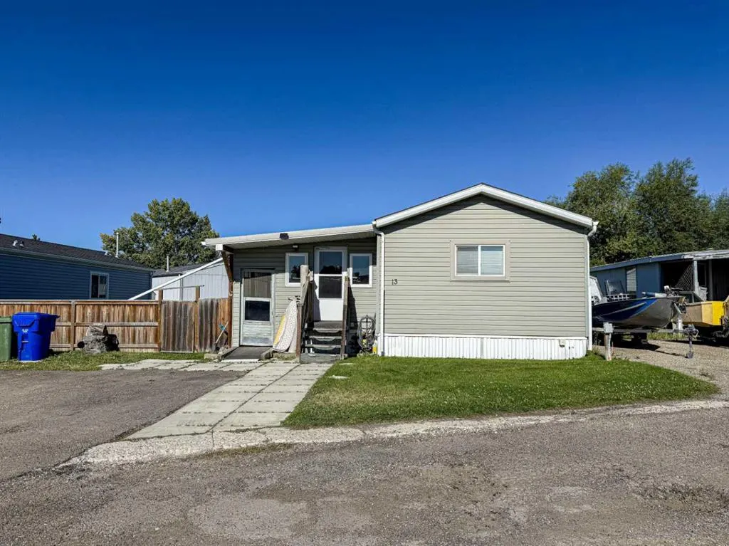 5800 46 Street, #13
