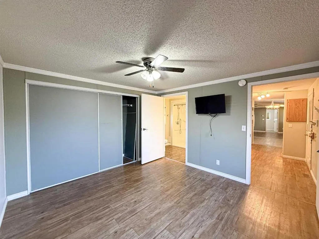 5800 46 Street, #13
