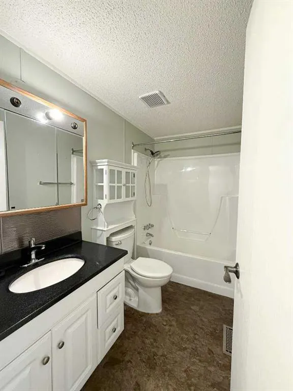 5800 46 Street, #13