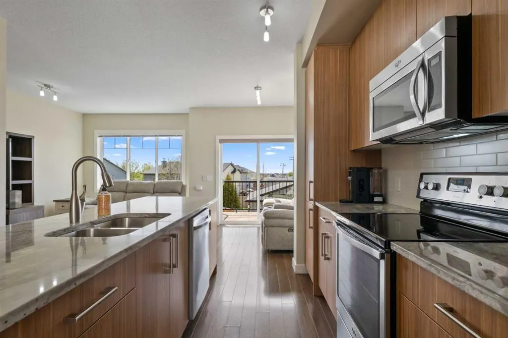 333 Taralake Way NE, #3101
