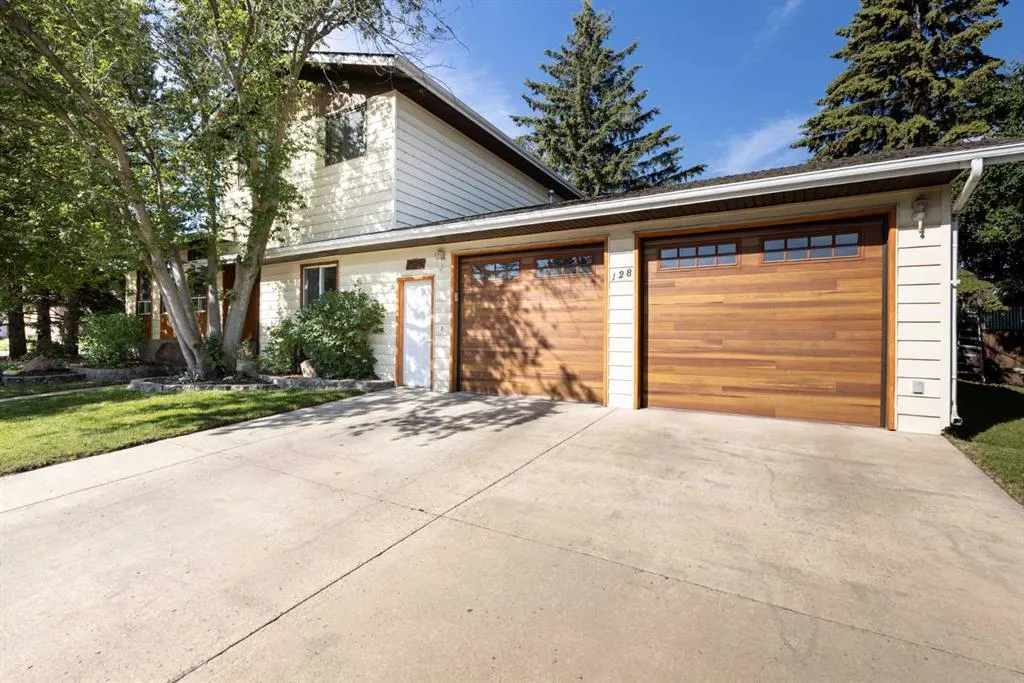 128 Norby Crescent