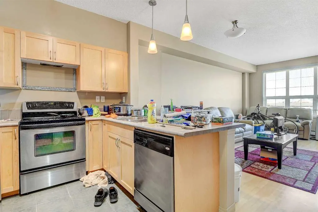 12330 102 Street, #415