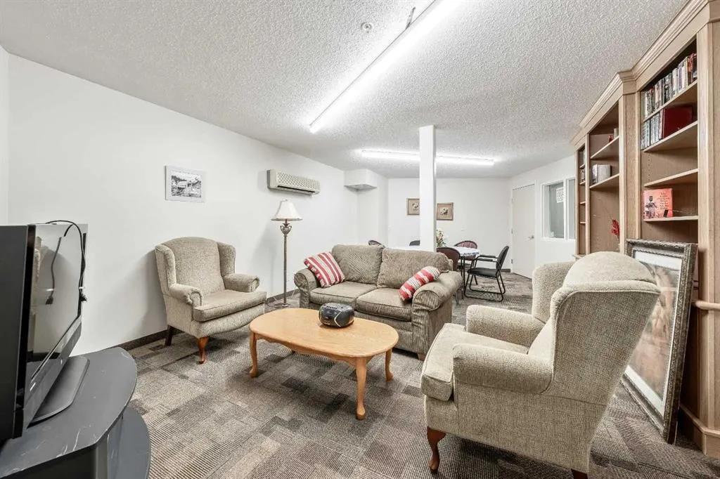 6818 Pinecliff Grove NE, #3303
