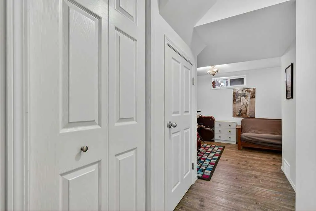 7 Strathearn Rise SW