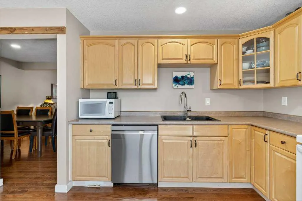 7 Strathearn Rise SW