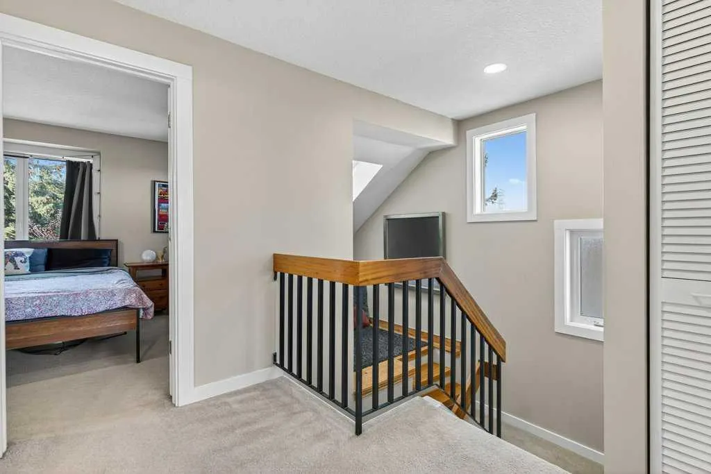 7 Strathearn Rise SW