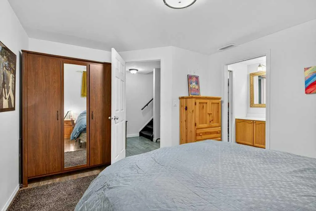7 Strathearn Rise SW