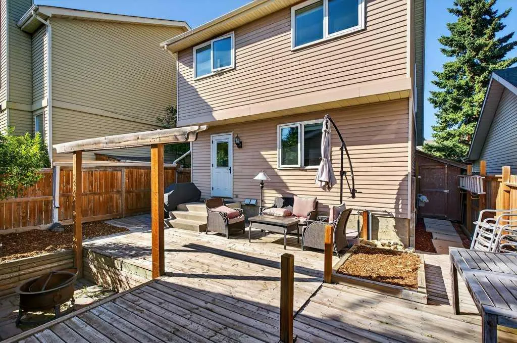 7 Strathearn Rise SW