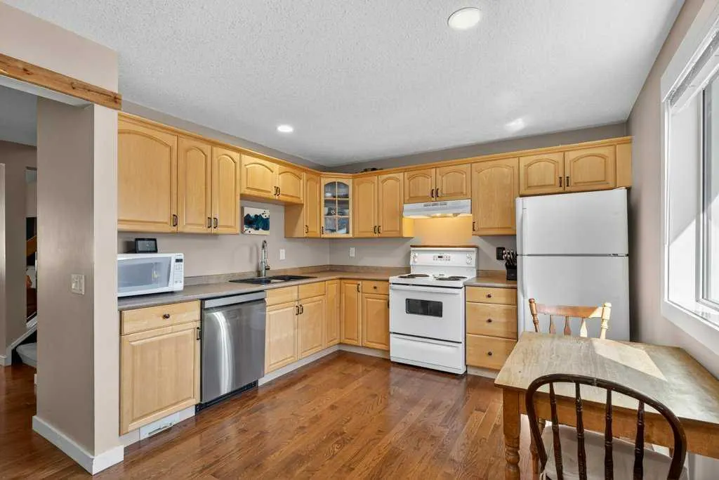 7 Strathearn Rise SW