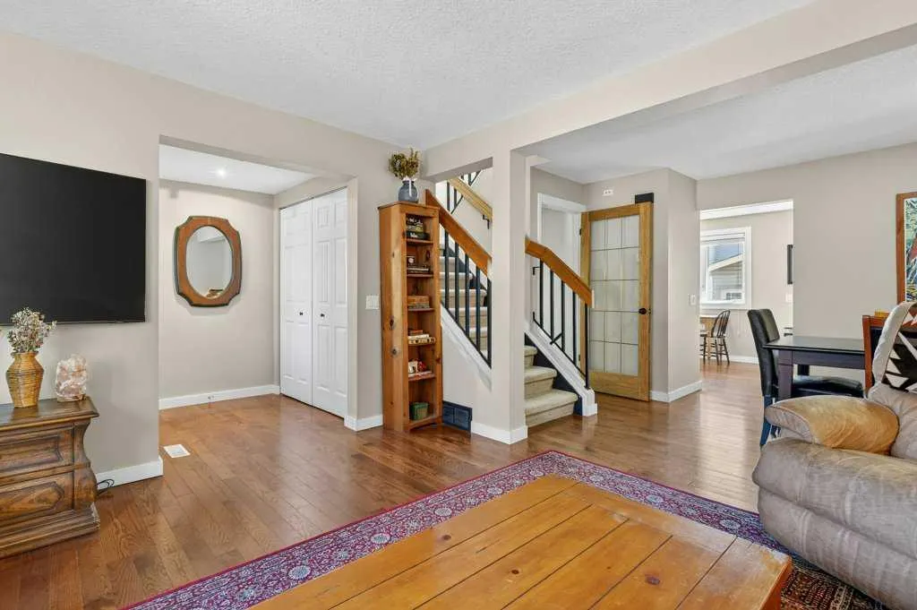 7 Strathearn Rise SW