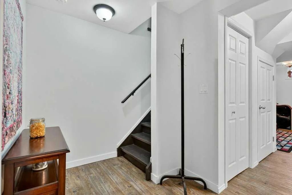 7 Strathearn Rise SW