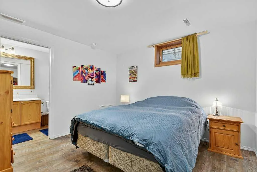 7 Strathearn Rise SW