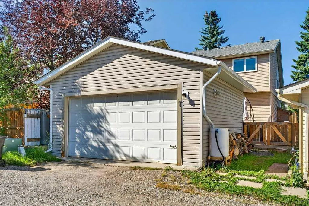 7 Strathearn Rise SW