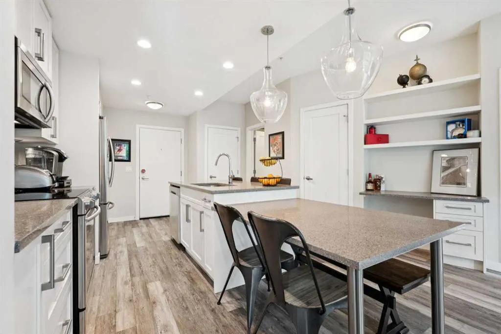 8531 8A Avenue SW, #106
