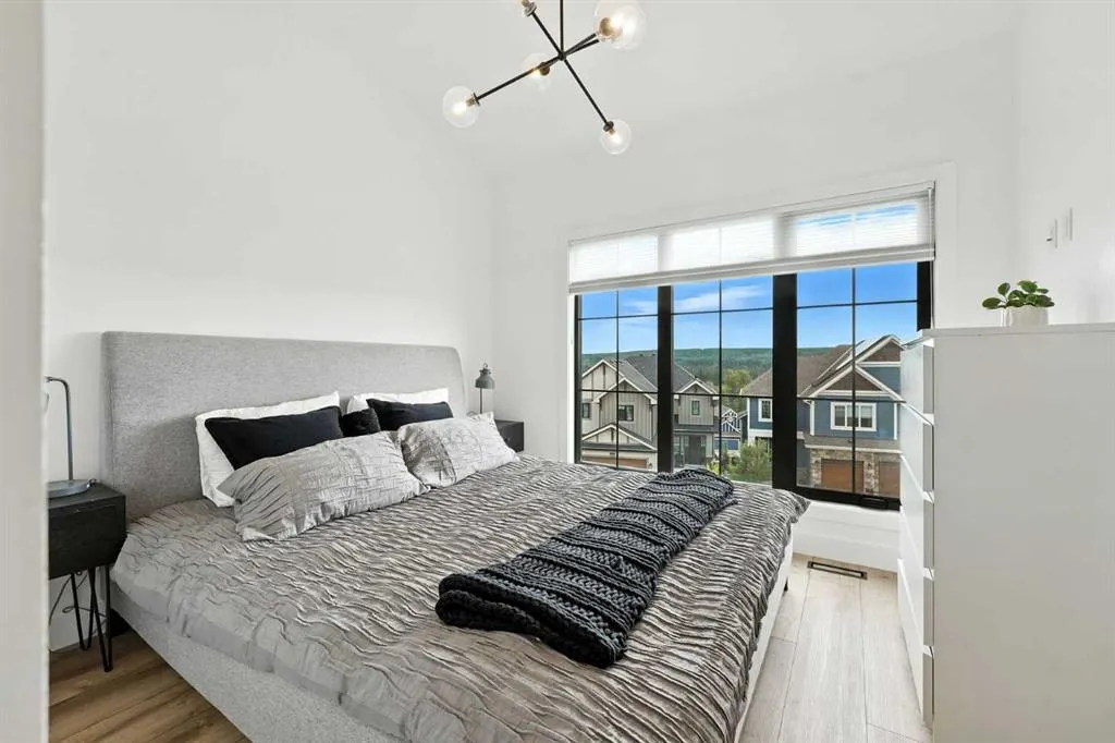 140 Discovery Drive SW