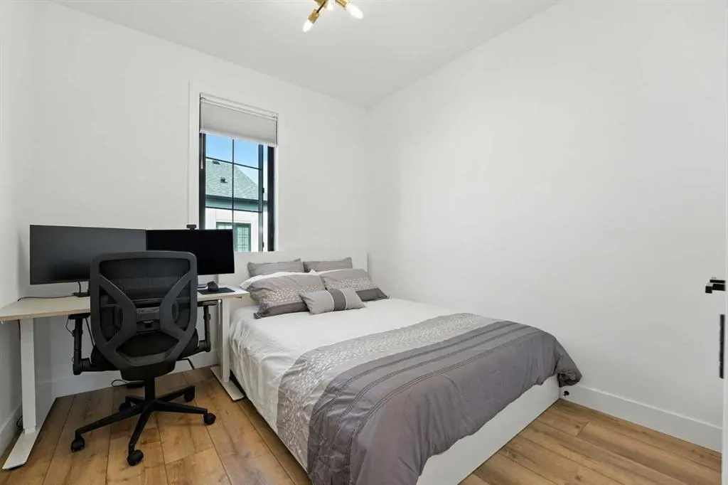 140 Discovery Drive SW
