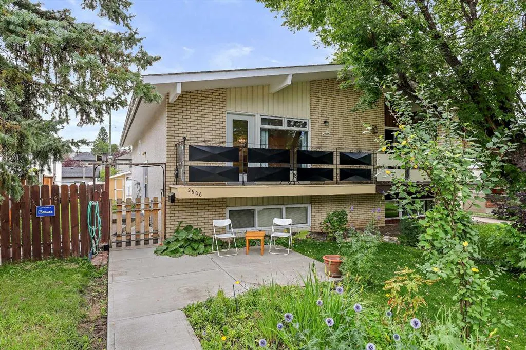2606 26 Street SW