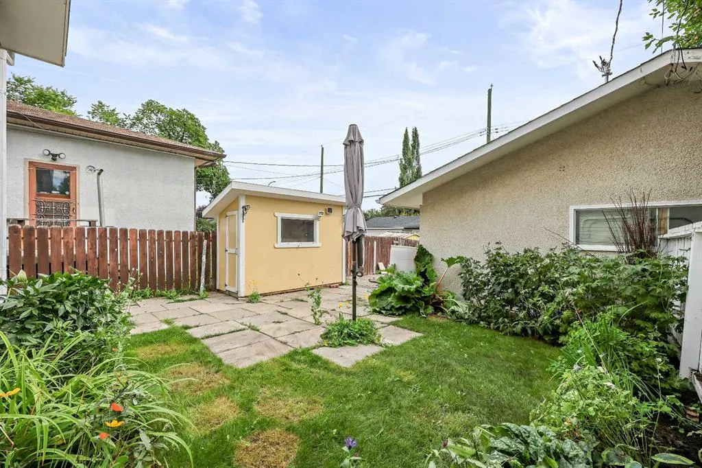 2606 26 Street SW