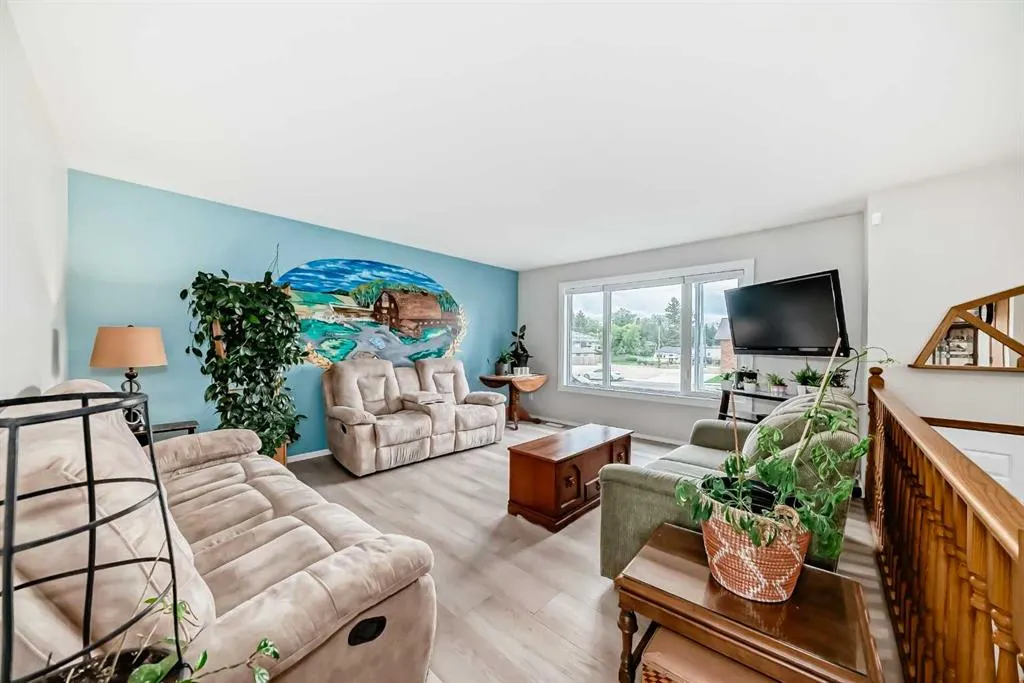 5114 57 Ave