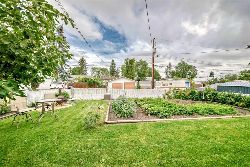 5114 57 Ave