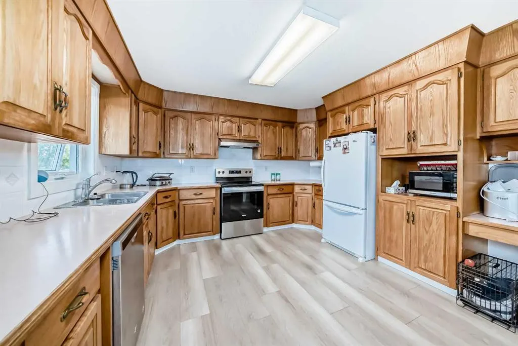 5114 57 Ave