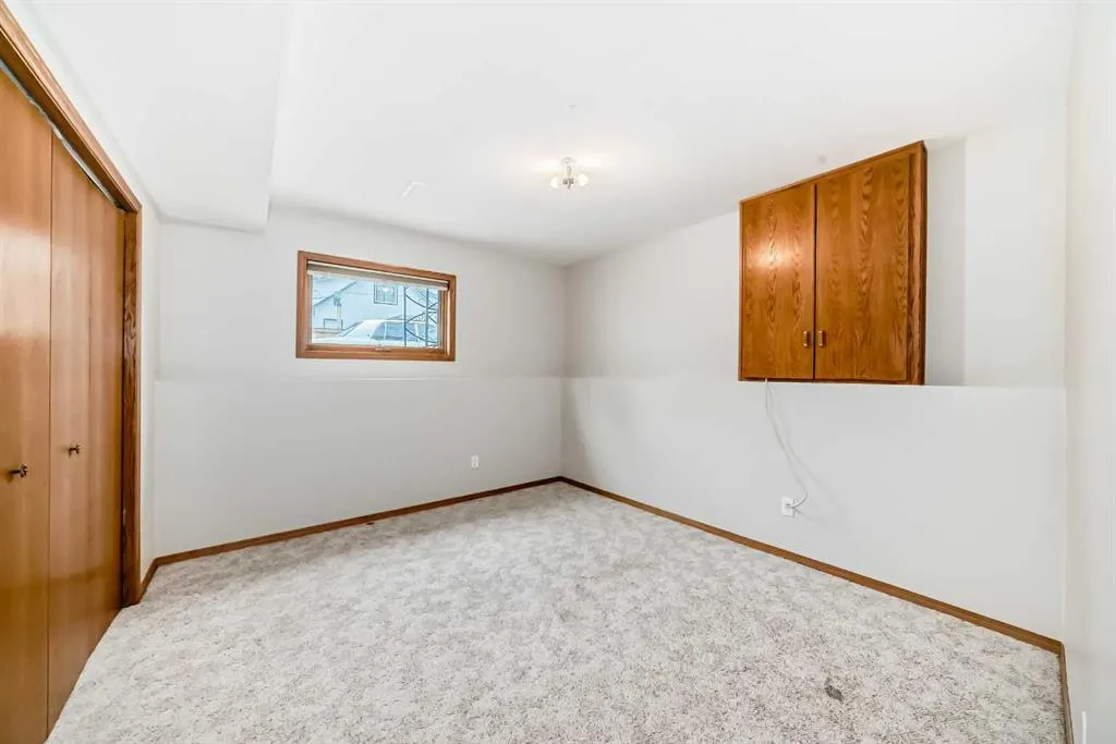 5114 57 Ave