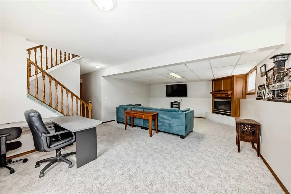 5114 57 Ave