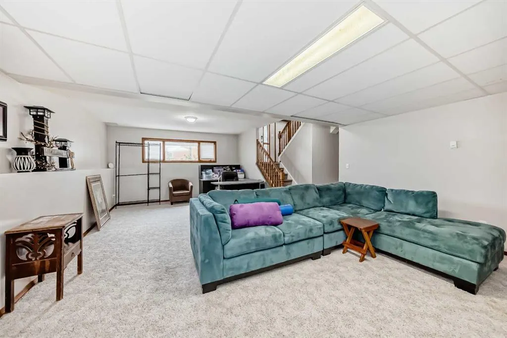 5114 57 Ave