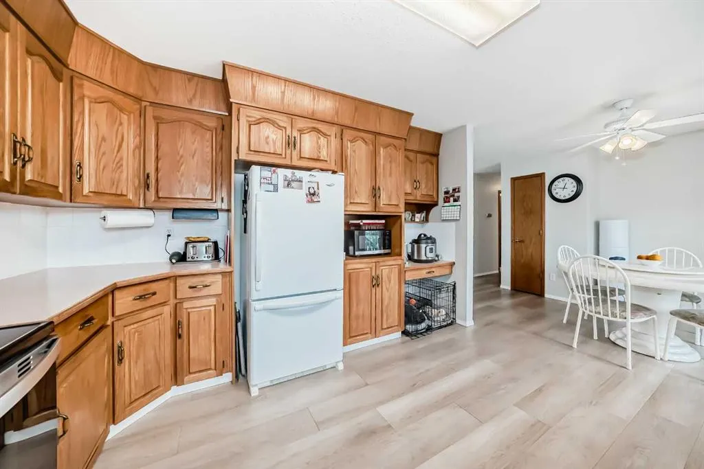 5114 57 Ave