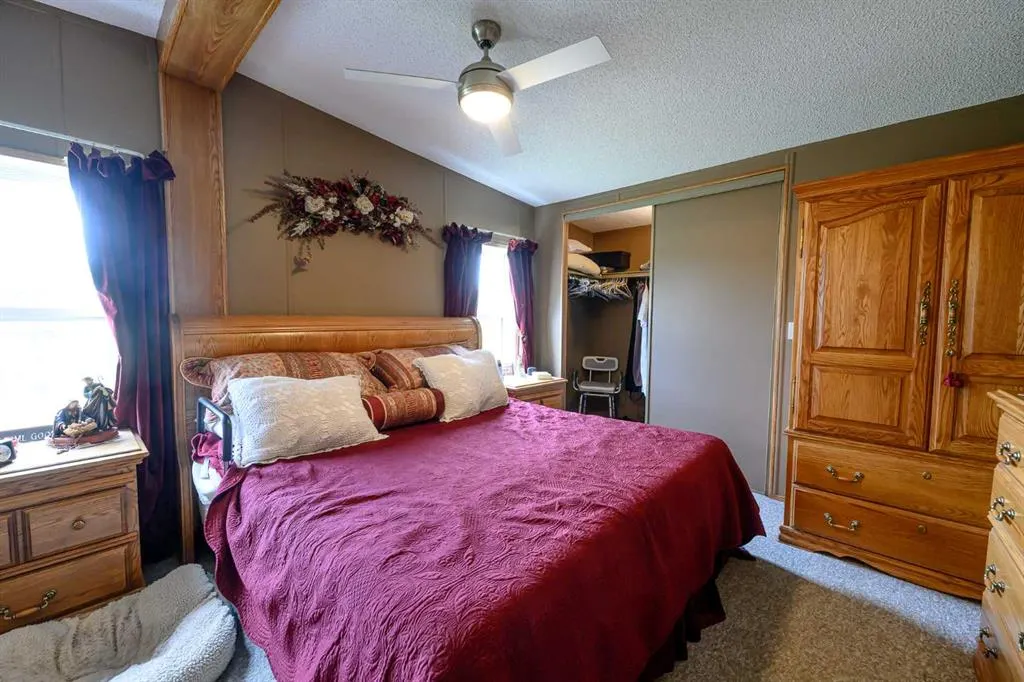 743073 Highway 2