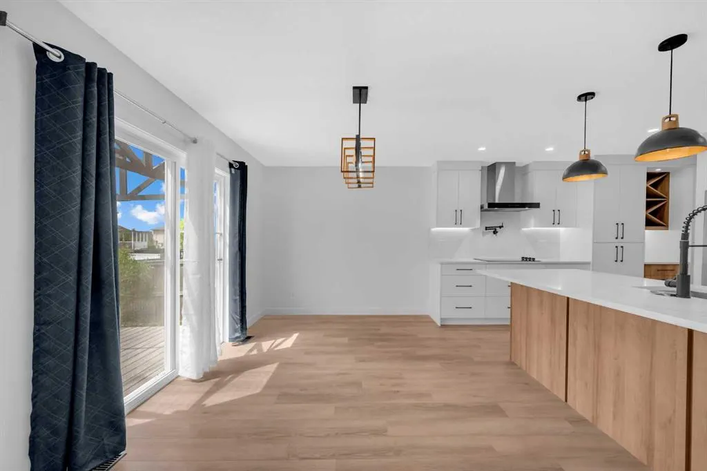 126 Oakmere Point