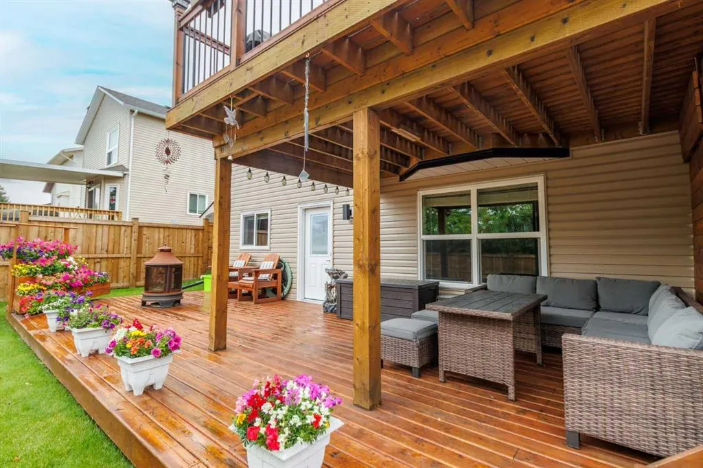 20 Macewan Ridge Gate NW