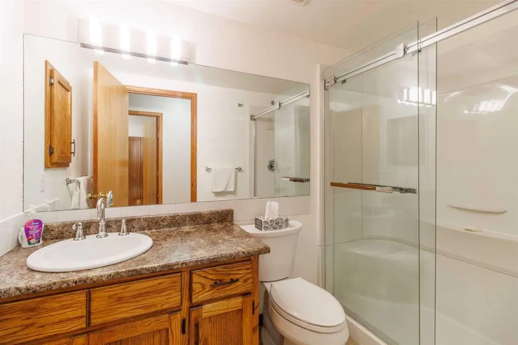 20 Macewan Ridge Gate NW