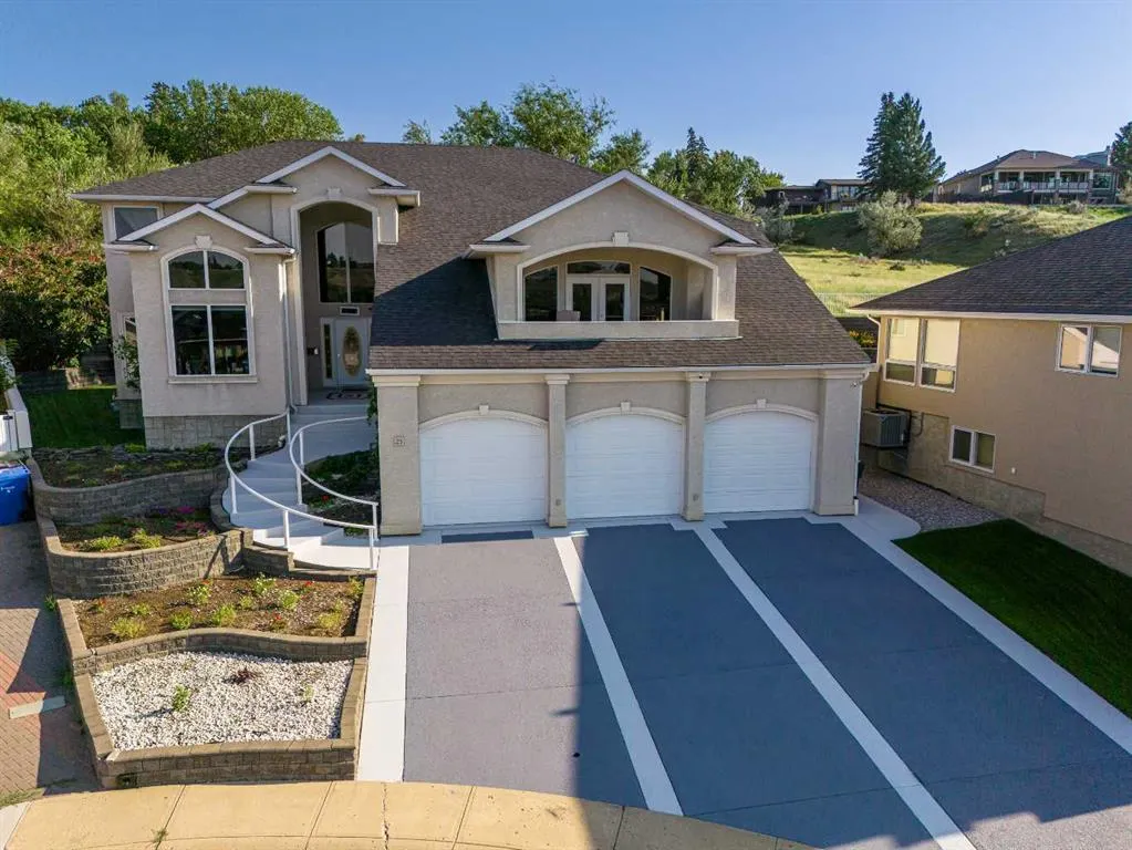 23 Chinook Place SW