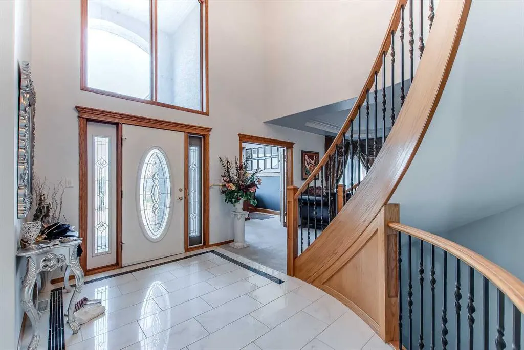 23 Chinook Place SW