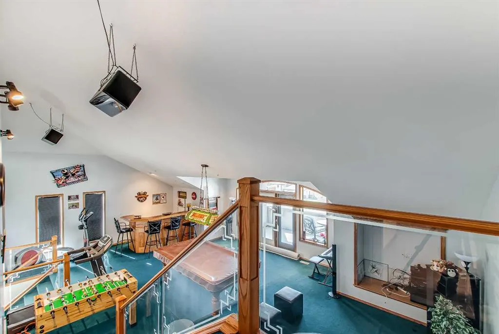 23 Chinook Place SW