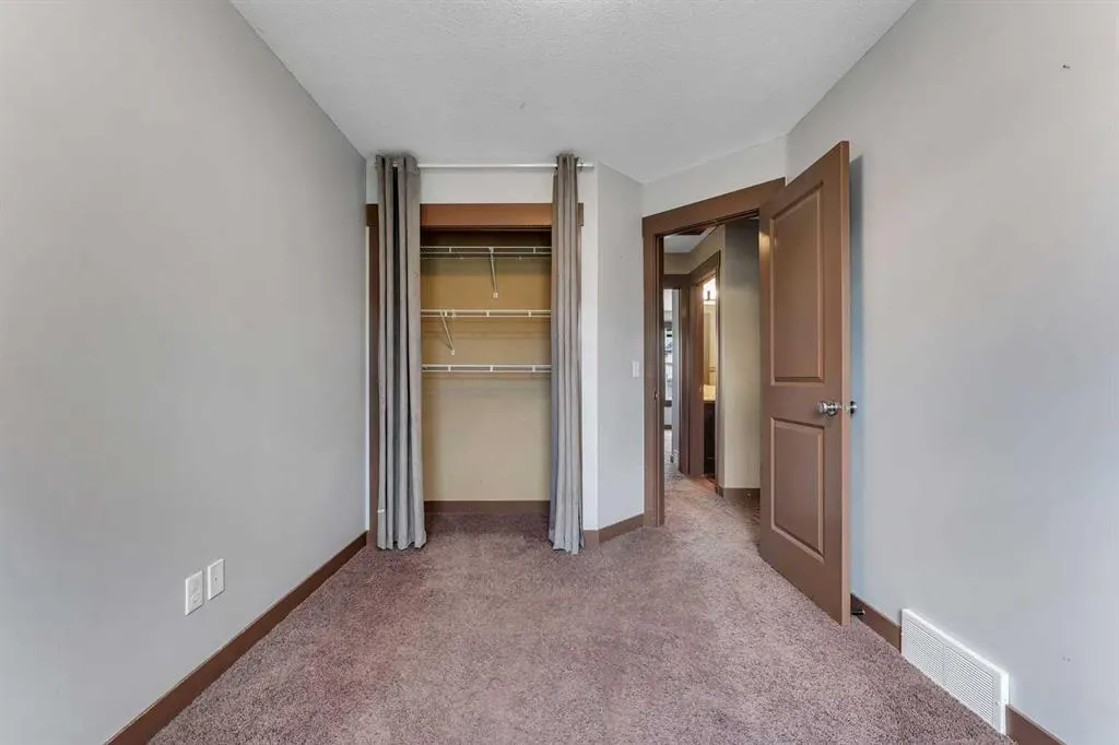 185 Rainbow Falls Manor