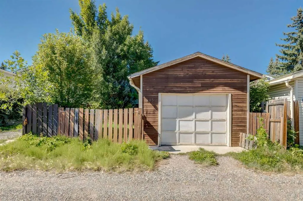 103 Shawglen Way SW
