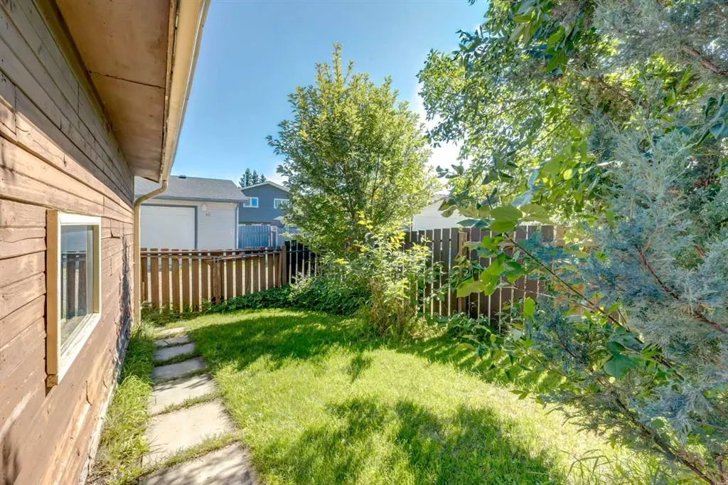 103 Shawglen Way SW